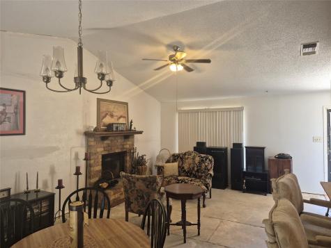 1801 Country Lane Arlington TX 76018