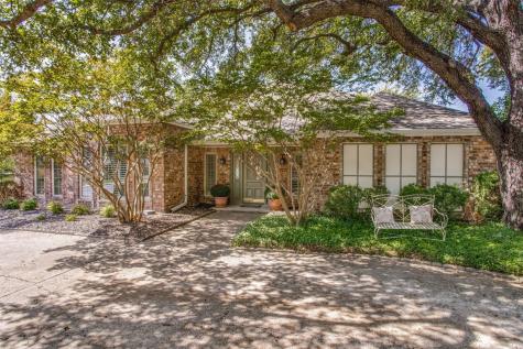 14805 Woodbriar Drive Dallas TX 75248