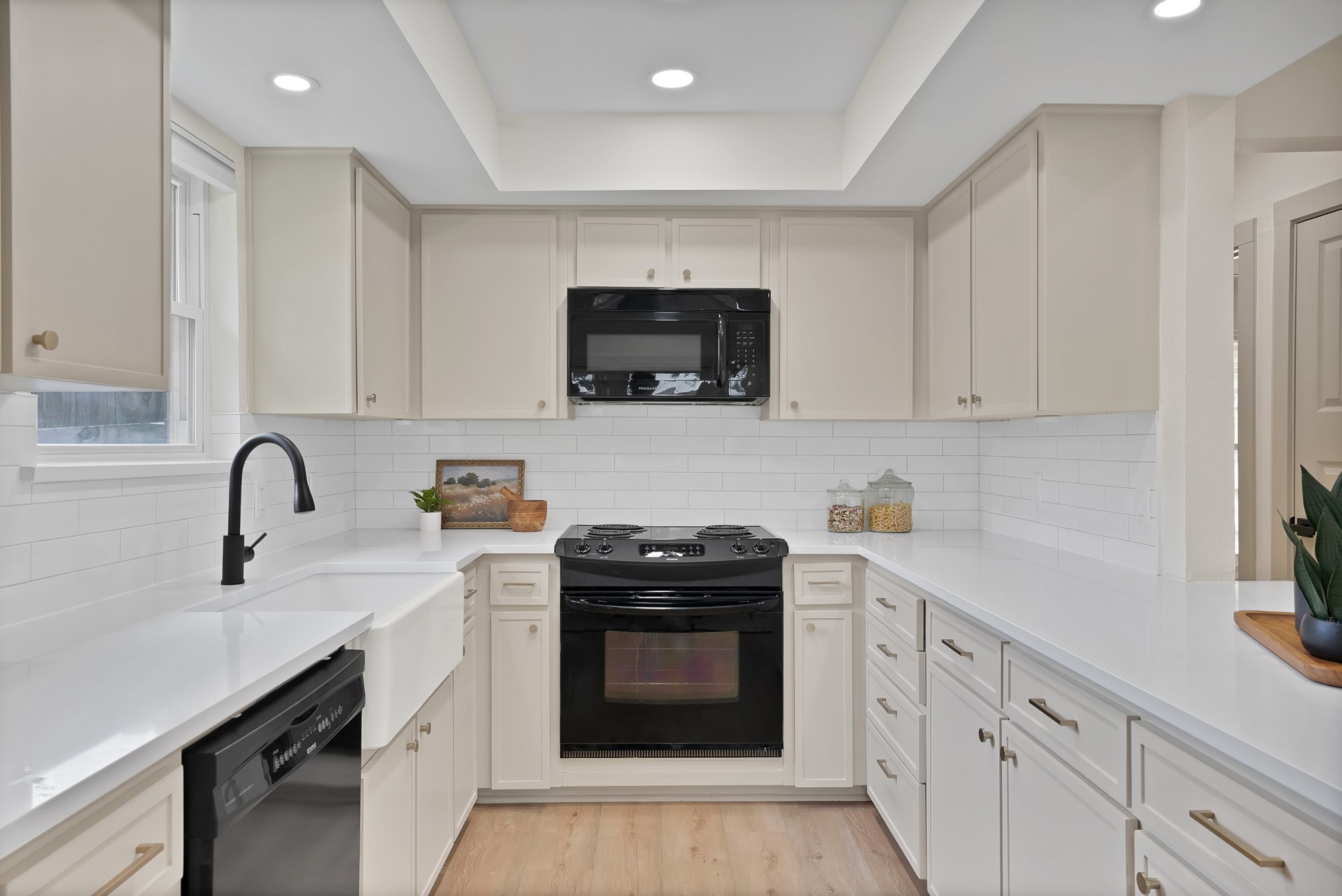 929 Thistle Ridge Lane Arlington TX 76017