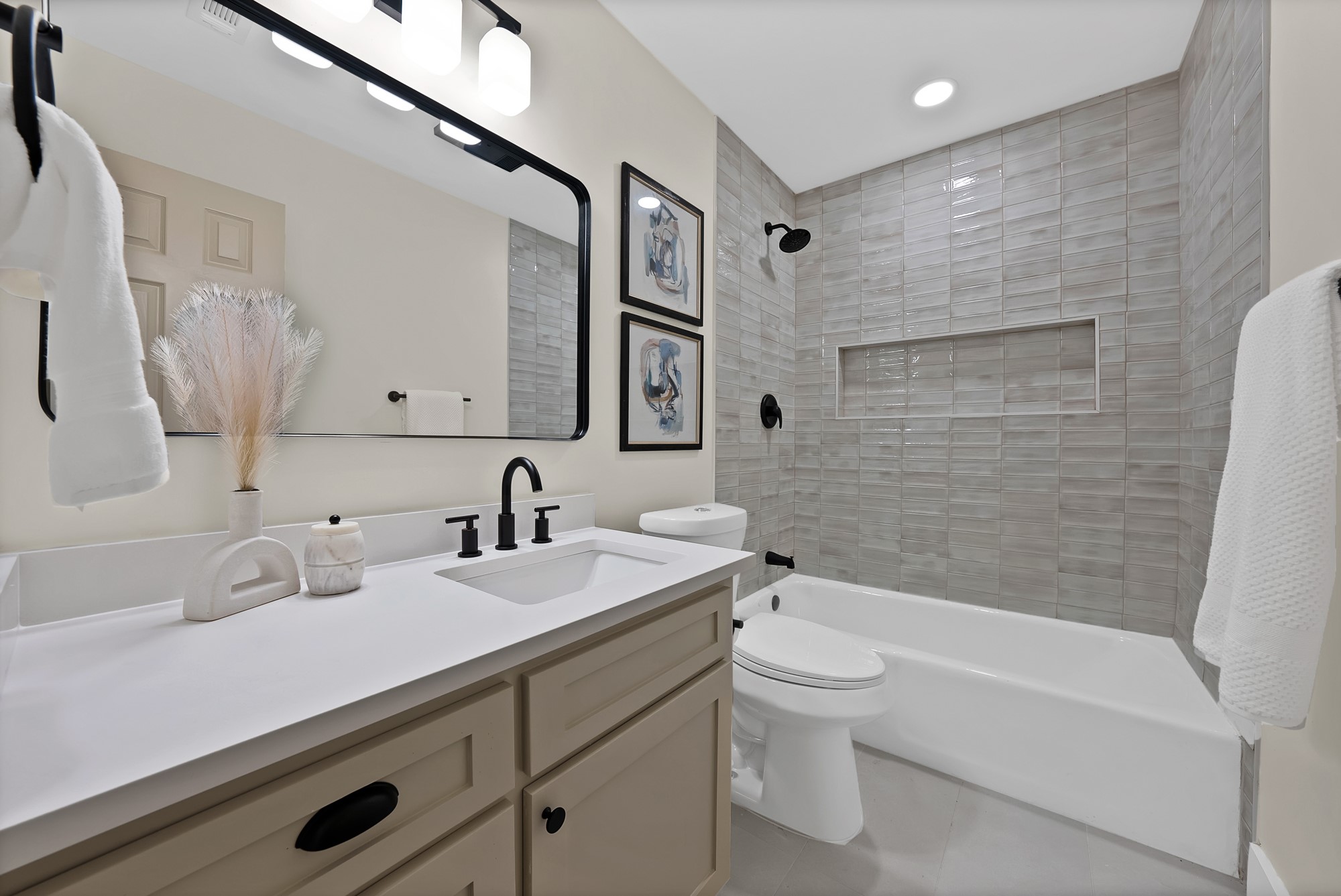 929 Thistle Ridge Lane Arlington TX 76017