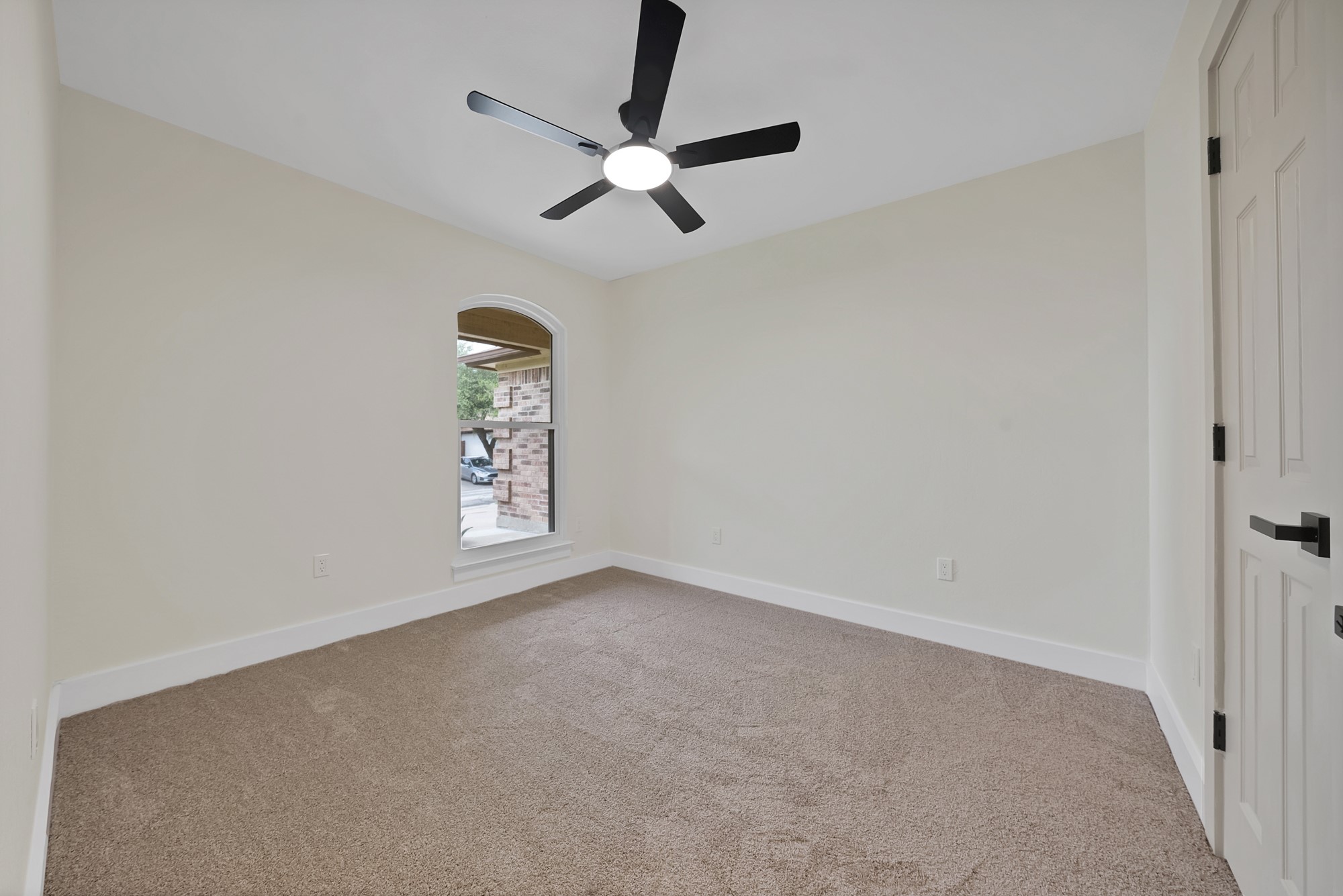 929 Thistle Ridge Lane Arlington TX 76017
