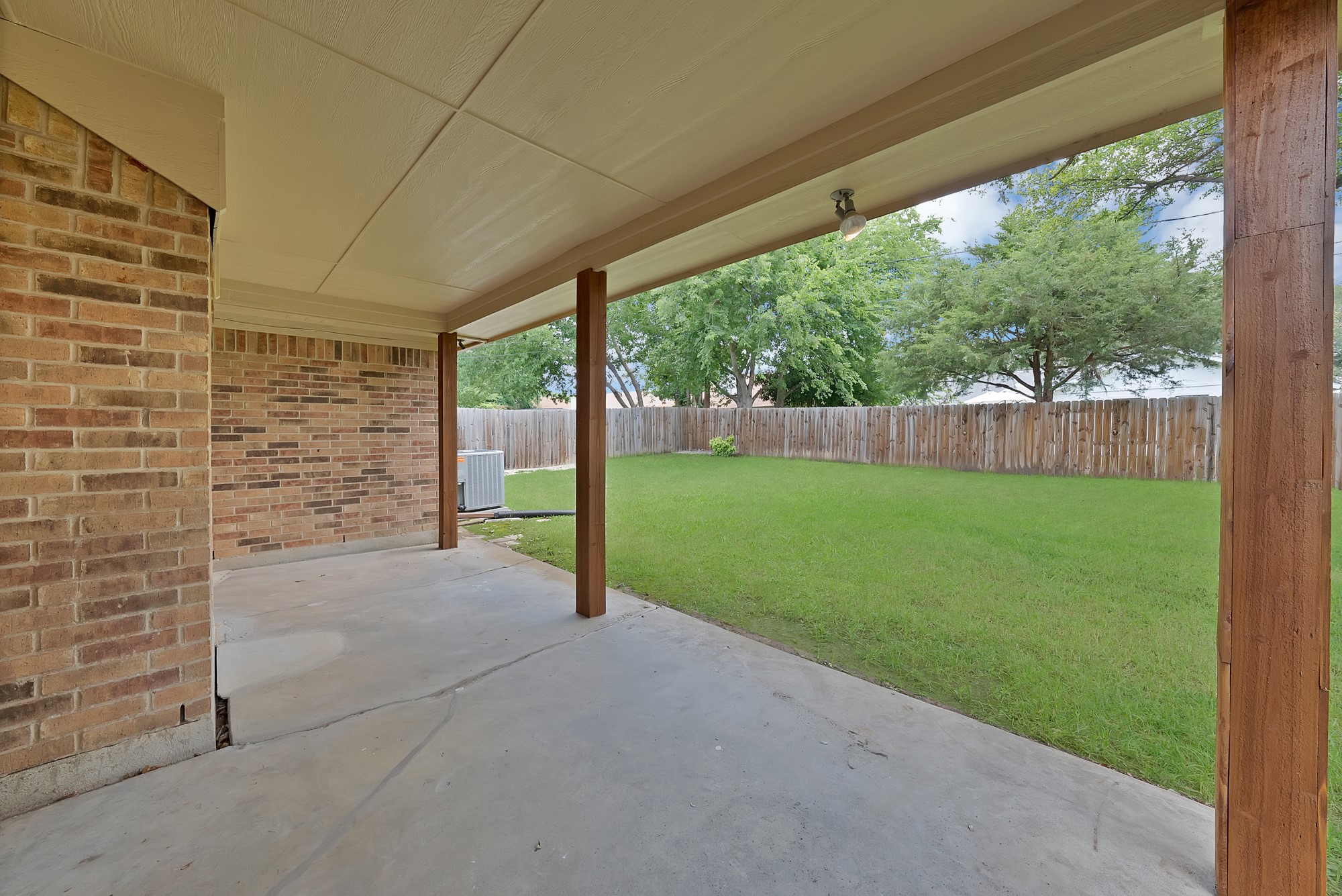 929 Thistle Ridge Lane Arlington TX 76017
