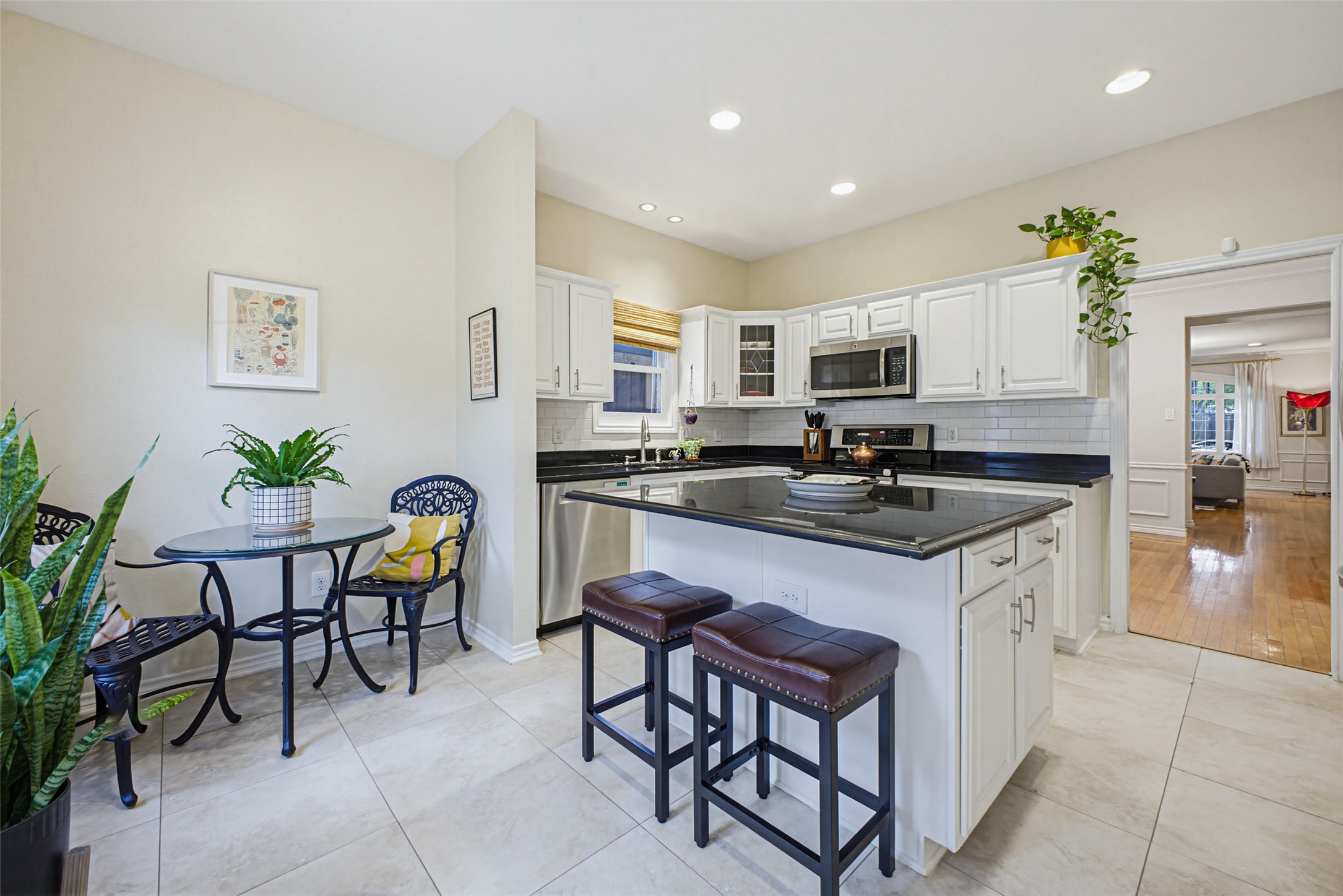 1123 Clermont Avenue Dallas TX 75223