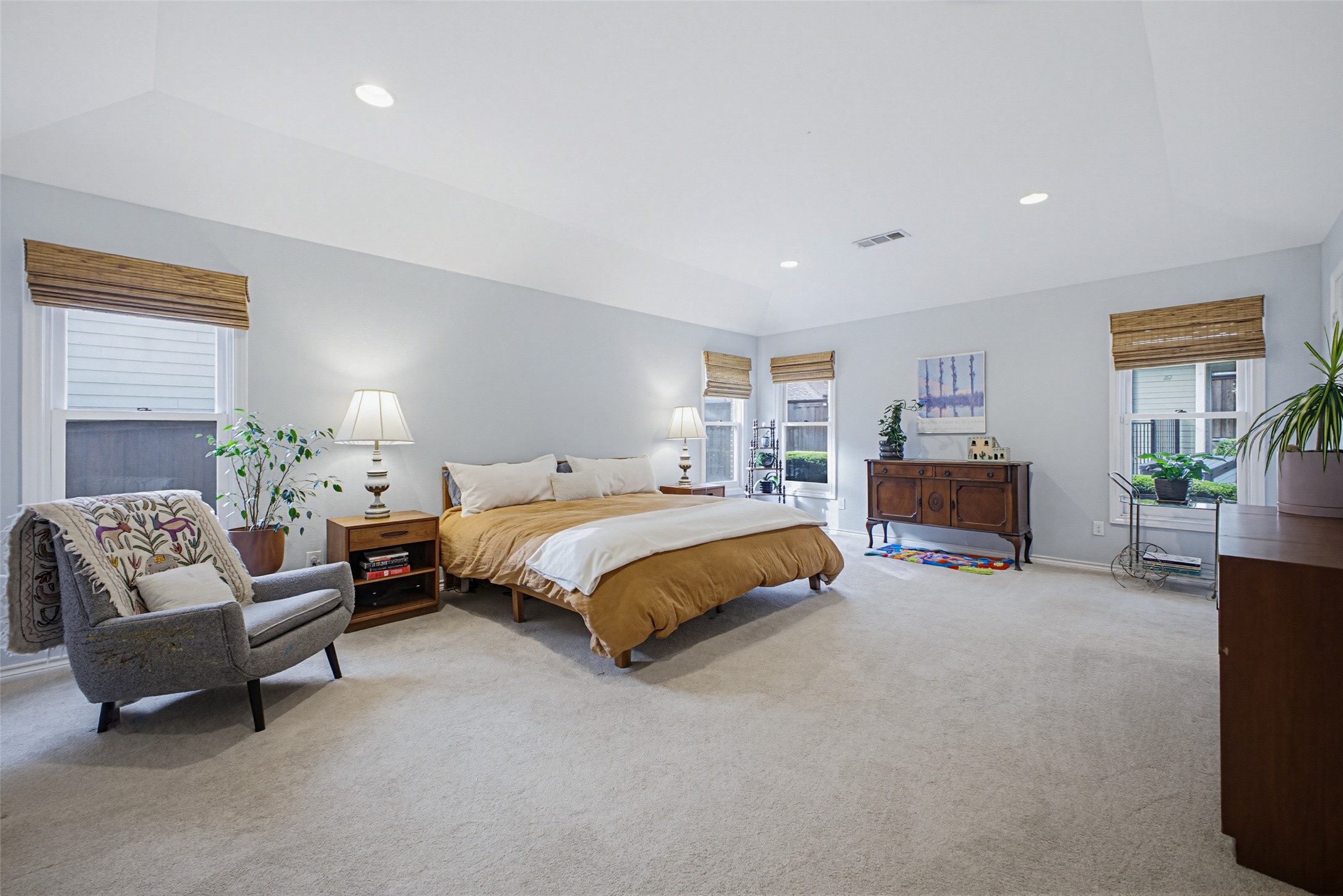 1123 Clermont Avenue Dallas TX 75223