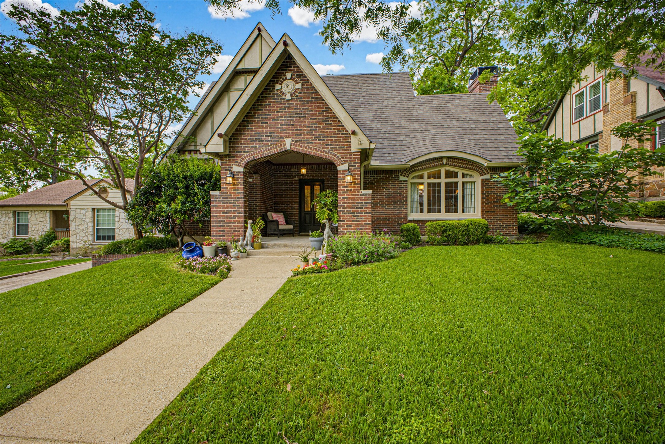 1123 Clermont Avenue Dallas TX 75223