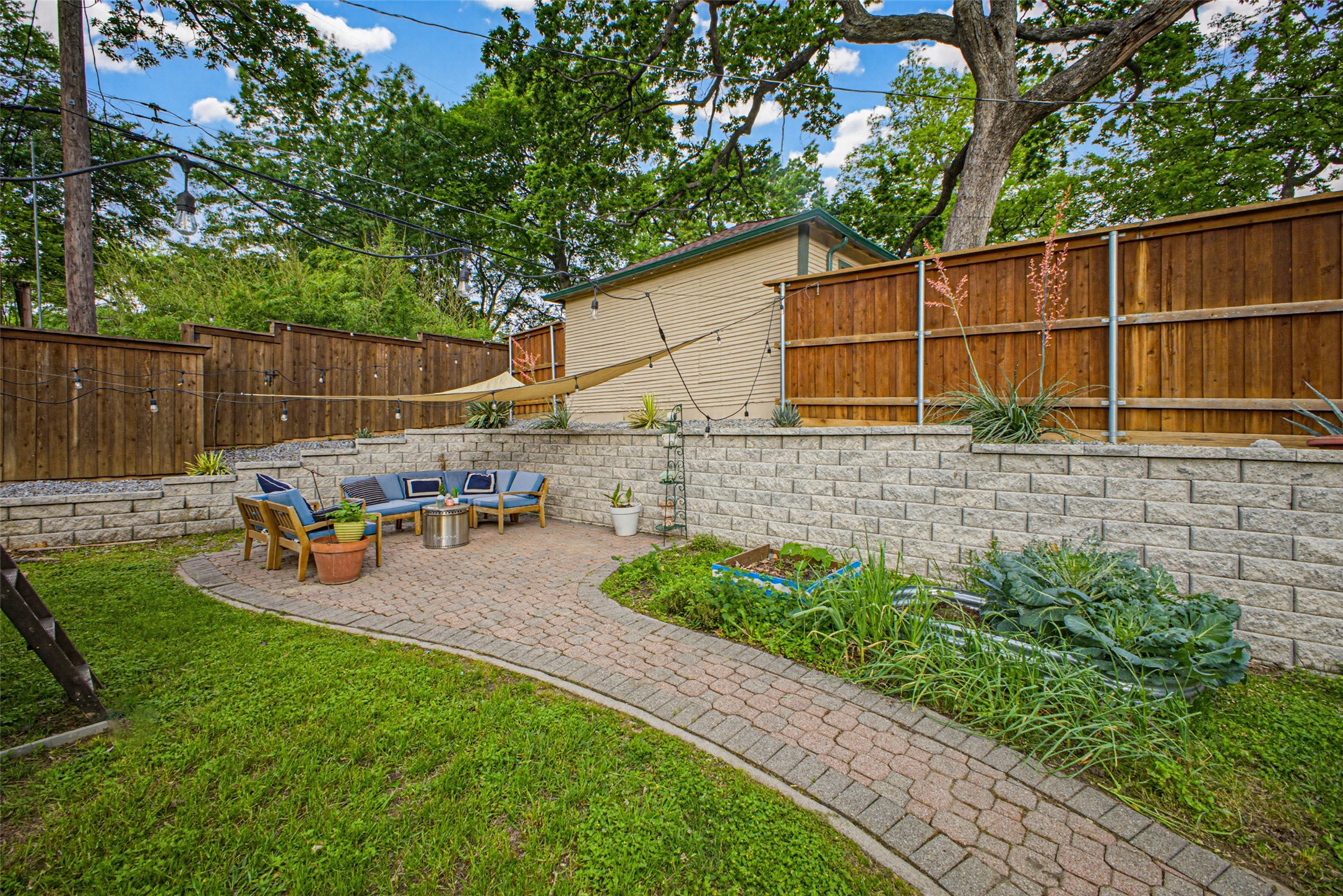 1123 Clermont Avenue Dallas TX 75223