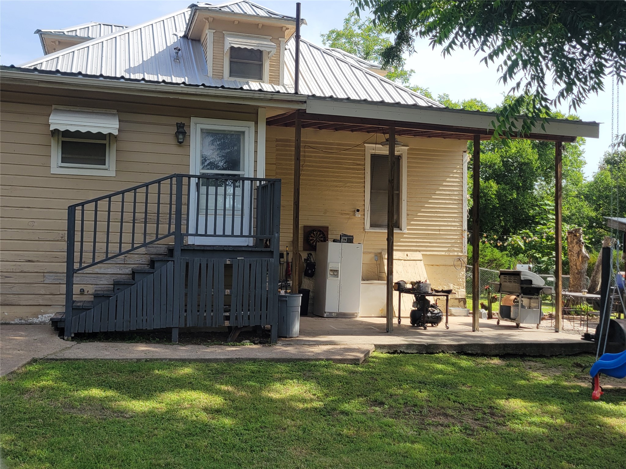 706 W Wrights Avenue Comanche TX 76442