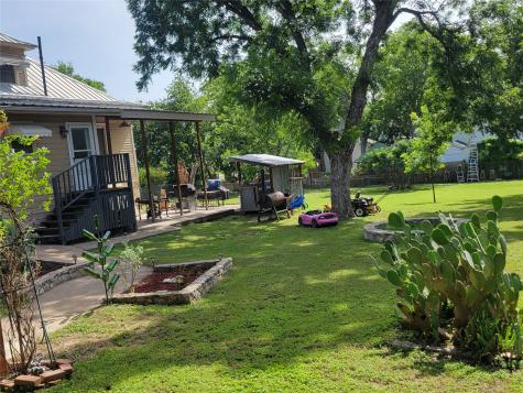 706 W Wrights Avenue Comanche TX 76442