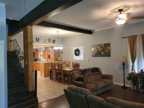 706 W Wrights Avenue Comanche TX 76442