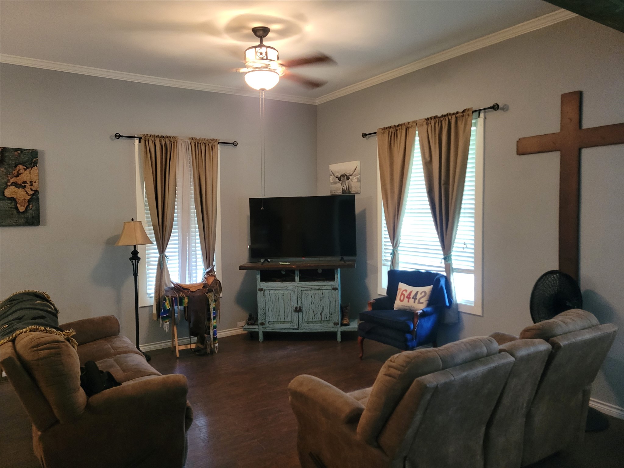 706 W Wrights Avenue Comanche TX 76442
