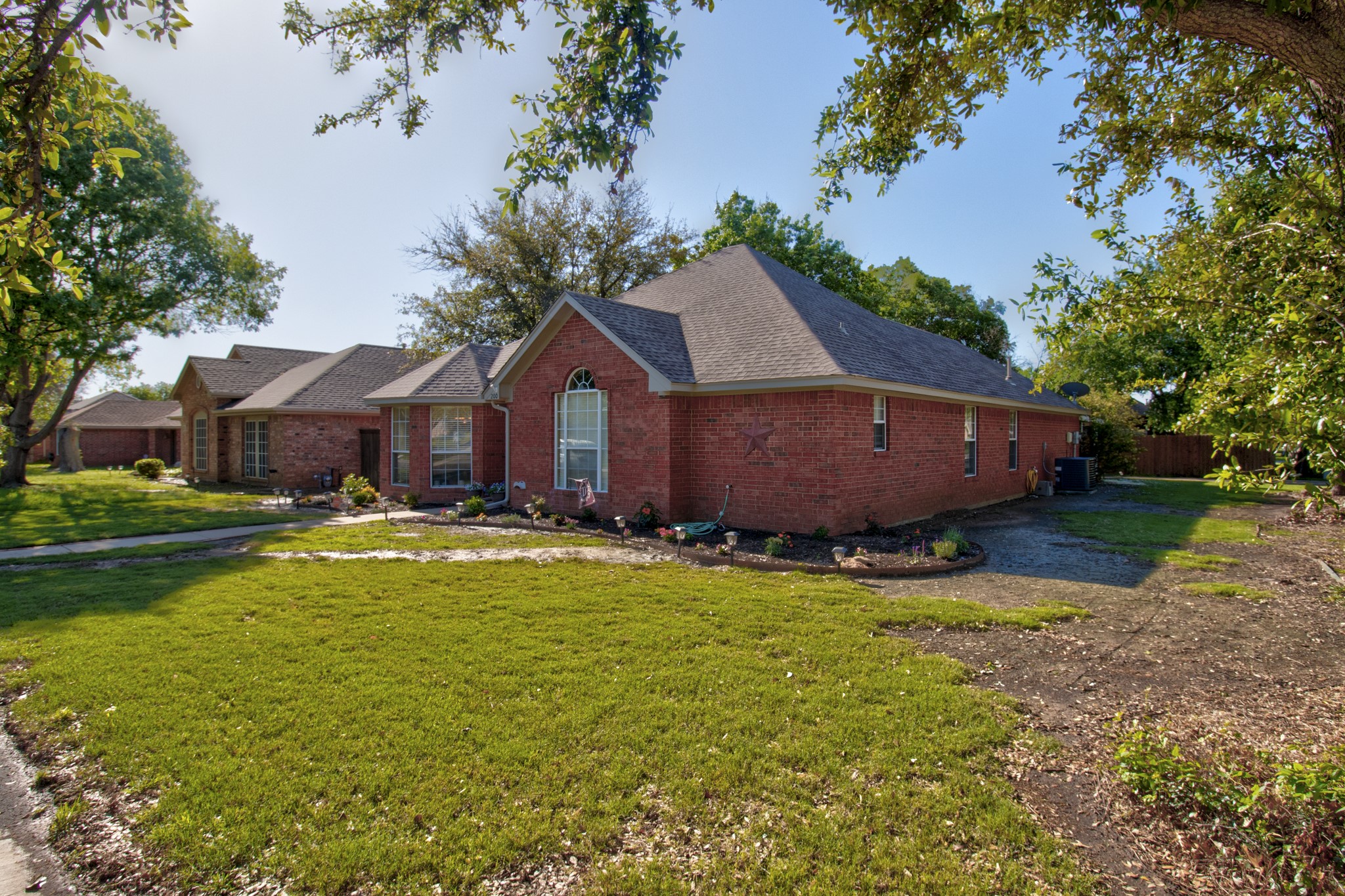 200 Plum Hollow Denton TX 76207
