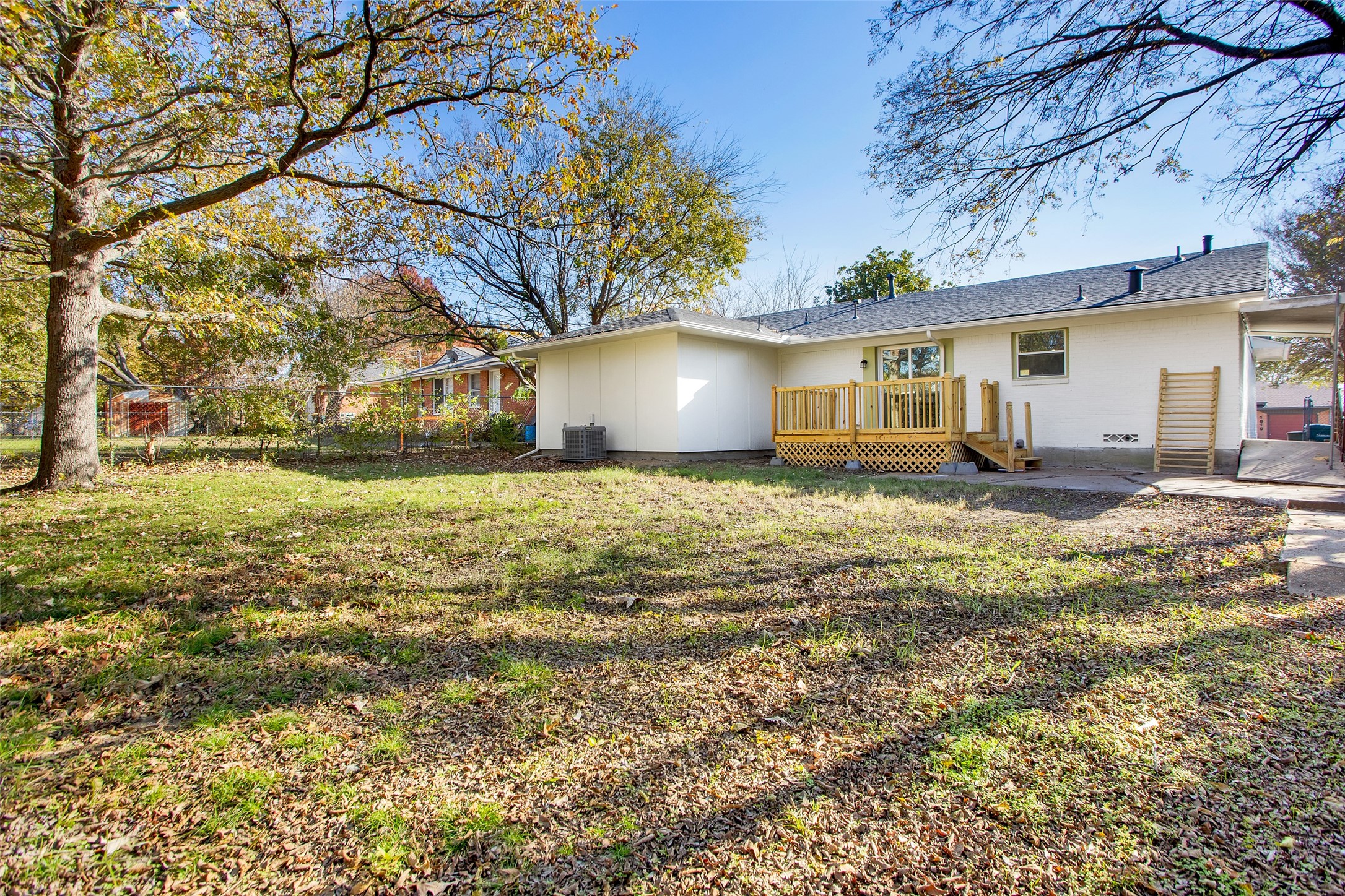 1809 W College Street Sherman TX 75092