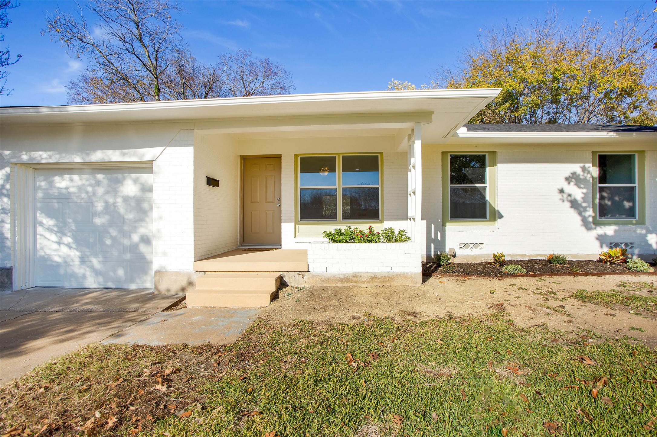 1809 W College Street Sherman TX 75092