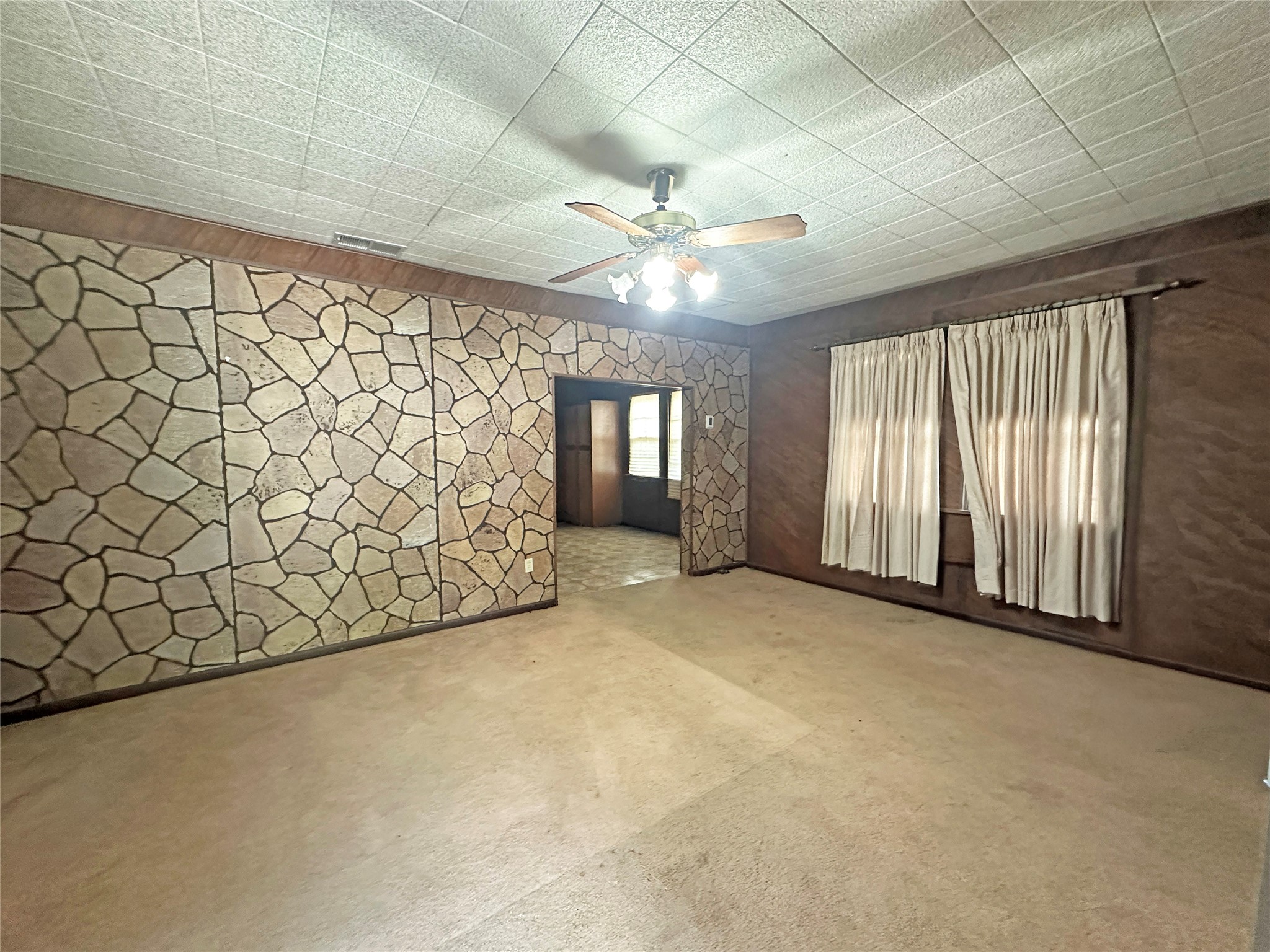 1001 Grandview Avenue Dallas TX 75223