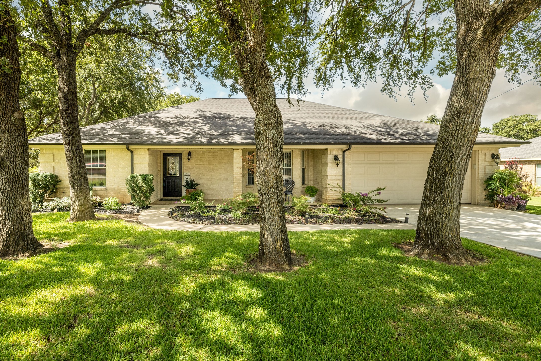 713 Doaks Drive Runaway Bay TX 76426