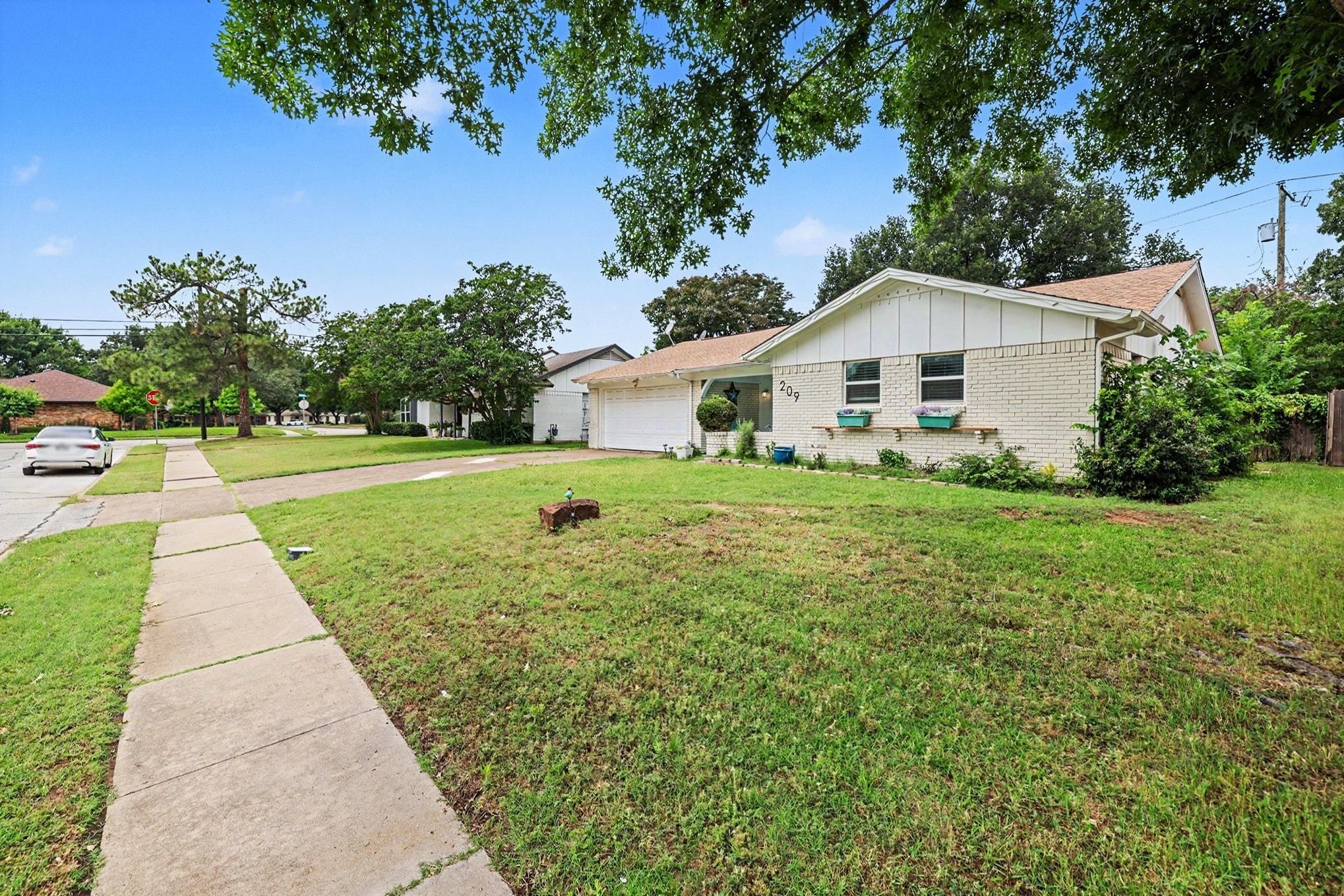 209 Linda Lane Irving TX 75062