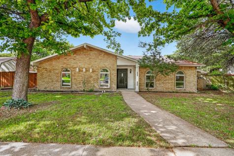 2106 Butterfield Trail Grand Prairie TX 75052