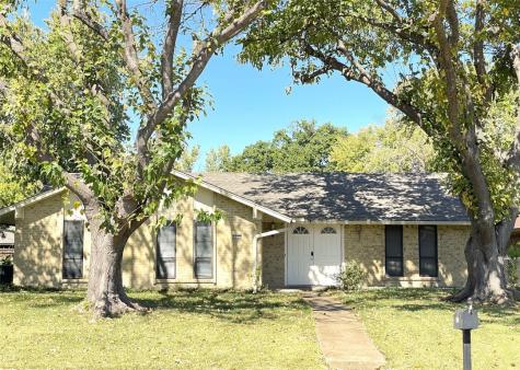 1025 Delores Drive Garland TX 75040