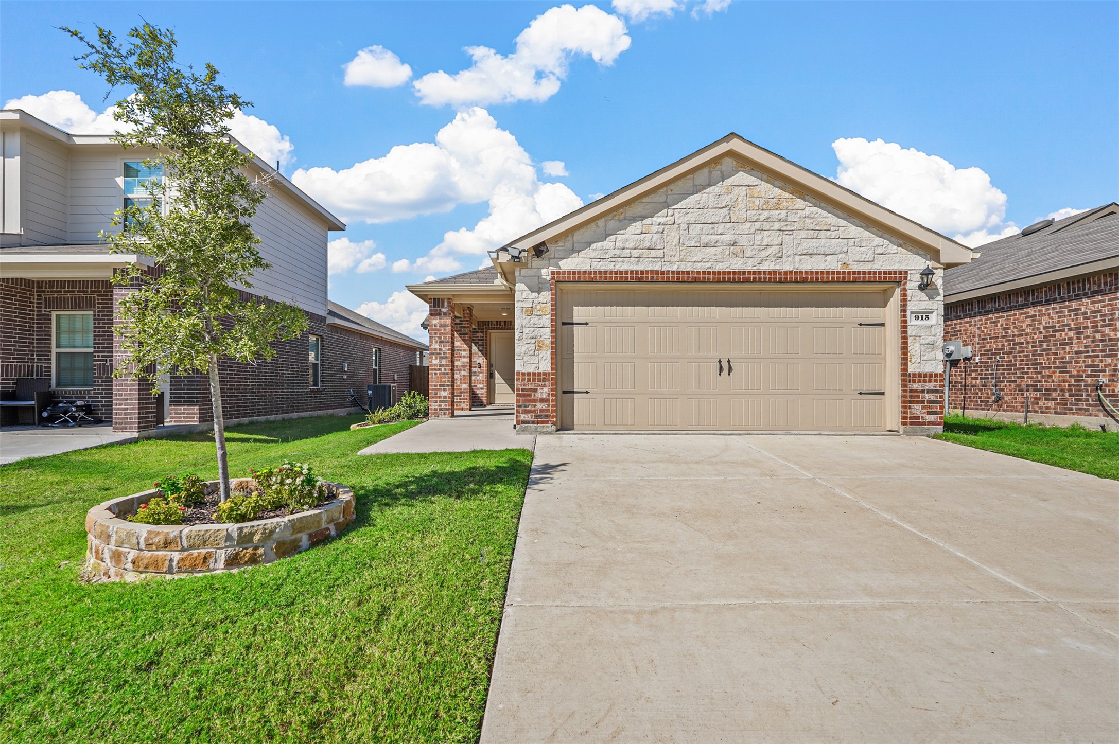 915 Hay Loft Lane Royse City TX 75189
