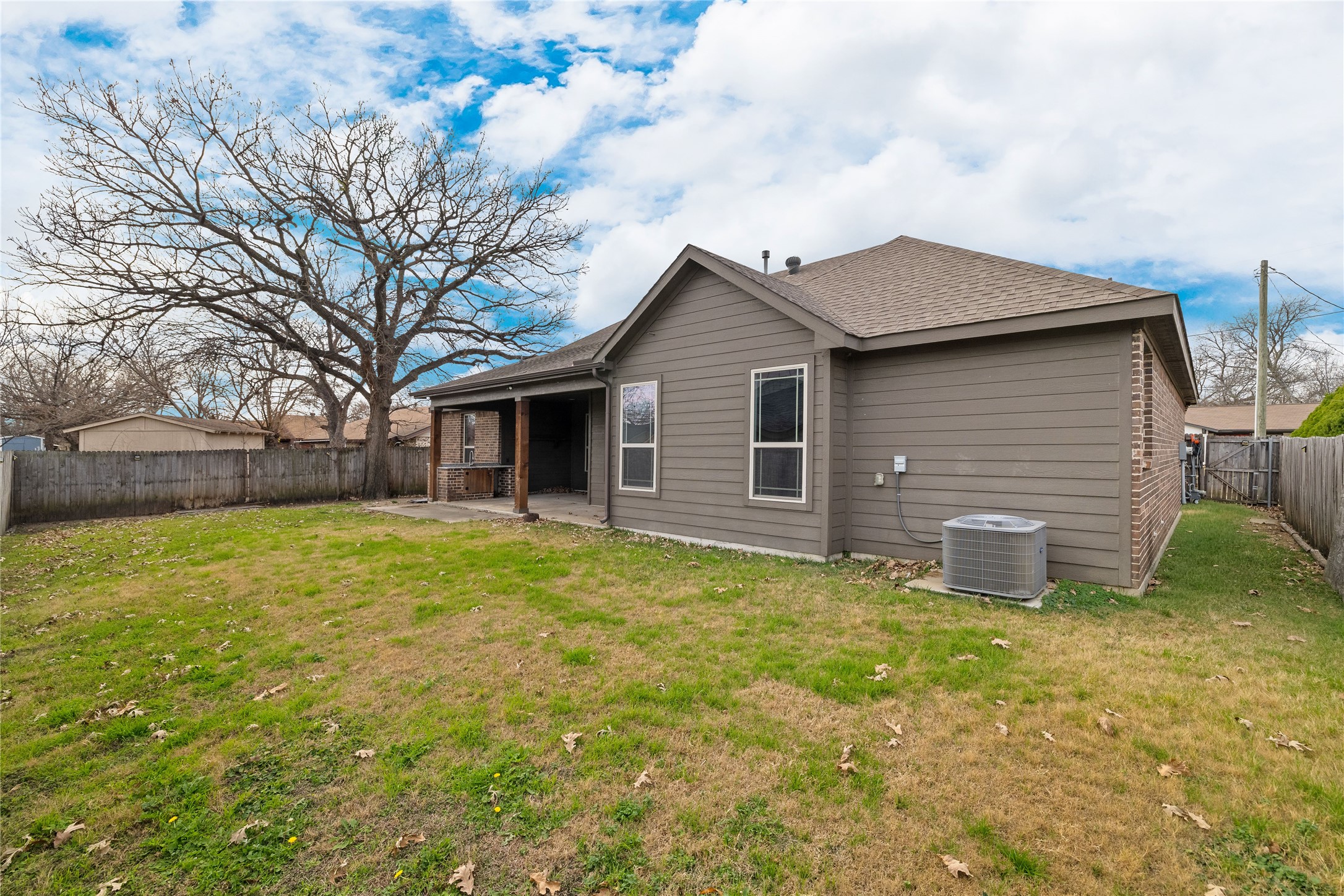 2434 Avenue A Grand Prairie TX 75051