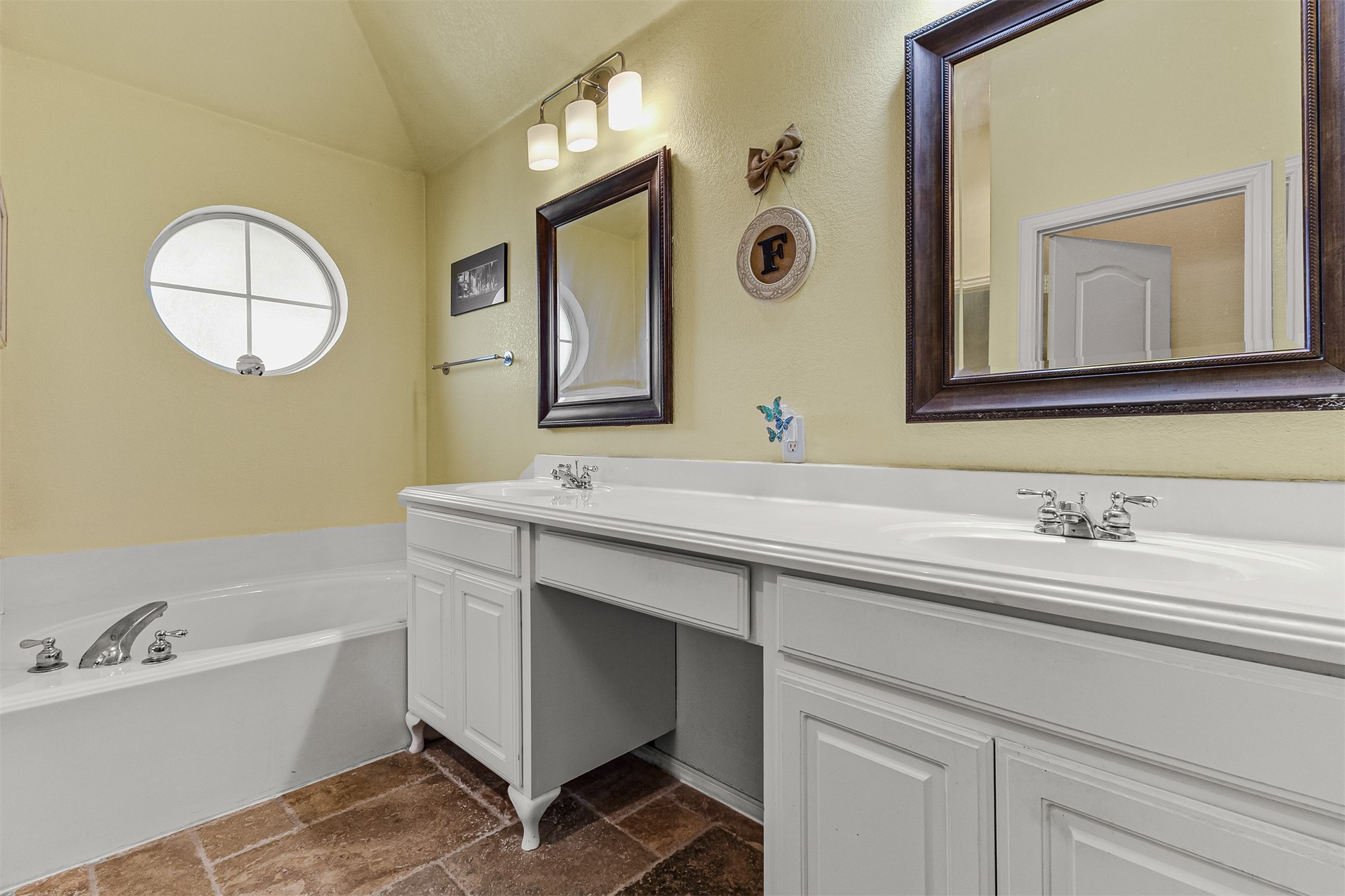 8552 Lake Springs Trail Fort Worth TX 76053