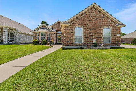 8552 Lake Springs Trail Fort Worth TX 76053
