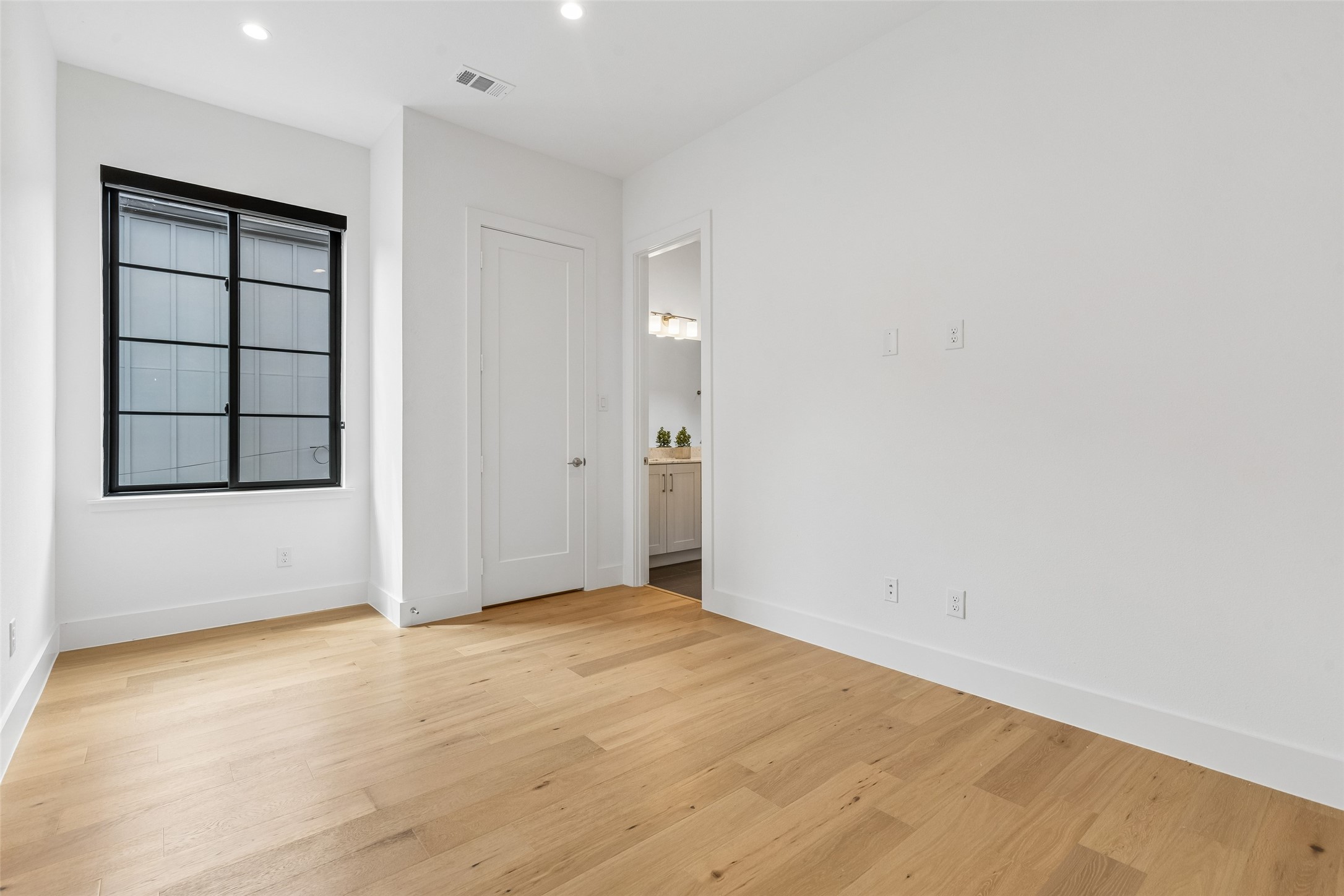 1228 Haines Avenue Dallas TX 75208