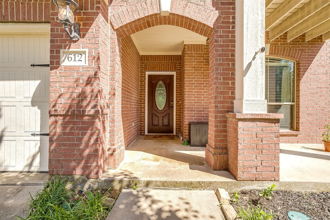 612 Celeste Lane Burleson TX 76028