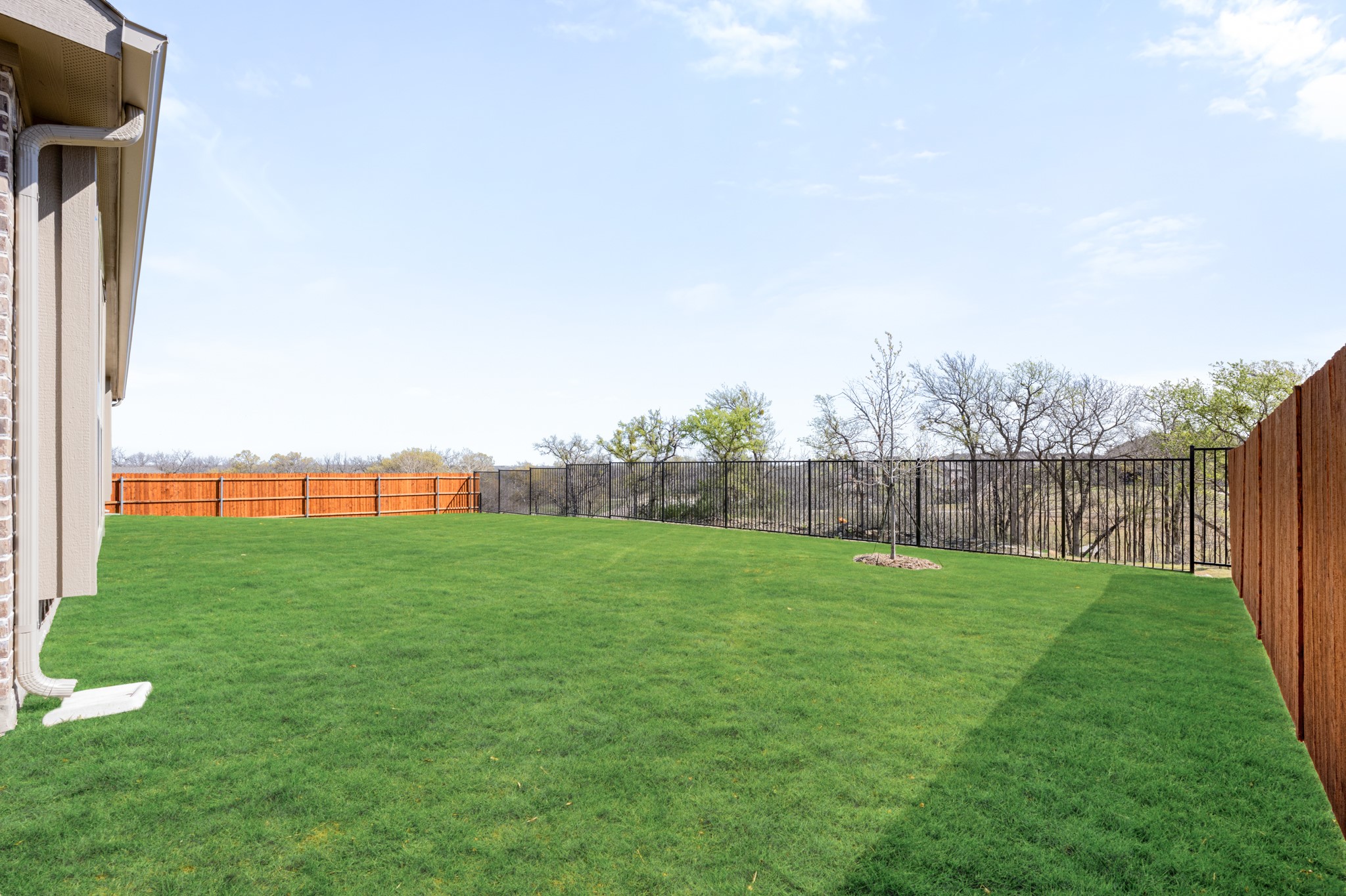1306 Parkmont Court Justin TX 76247