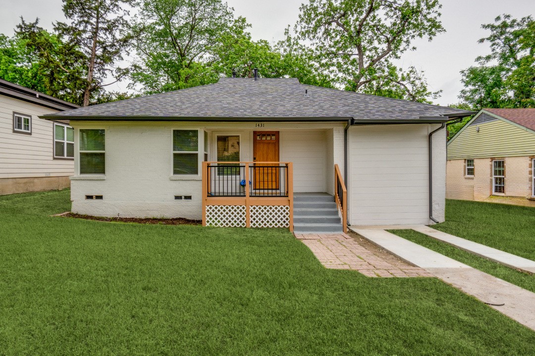 1431 Carson Street Dallas TX 75216