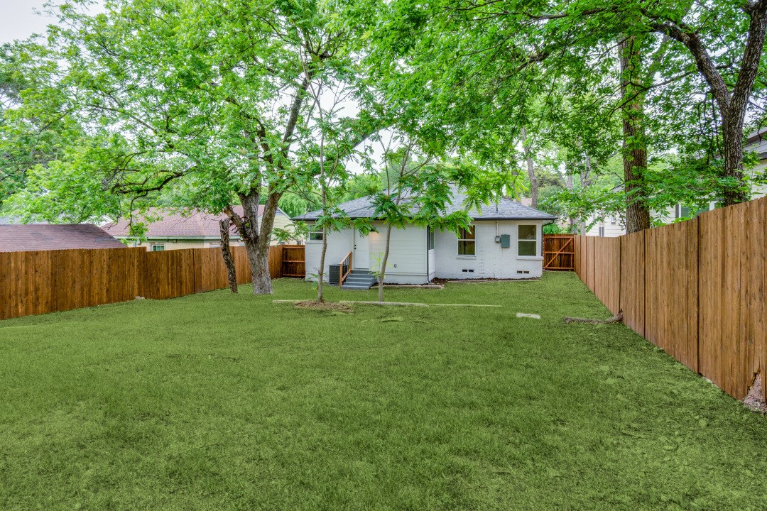 1431 Carson Street Dallas TX 75216