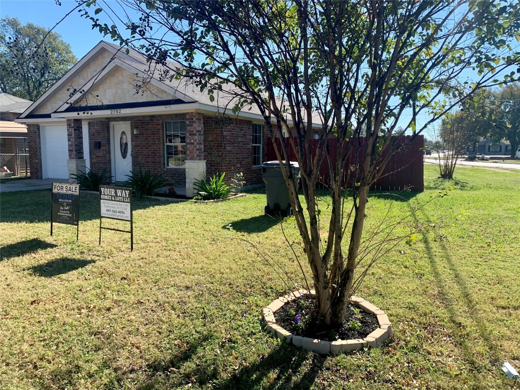 2702 Moffatt Avenue Dallas TX 75216