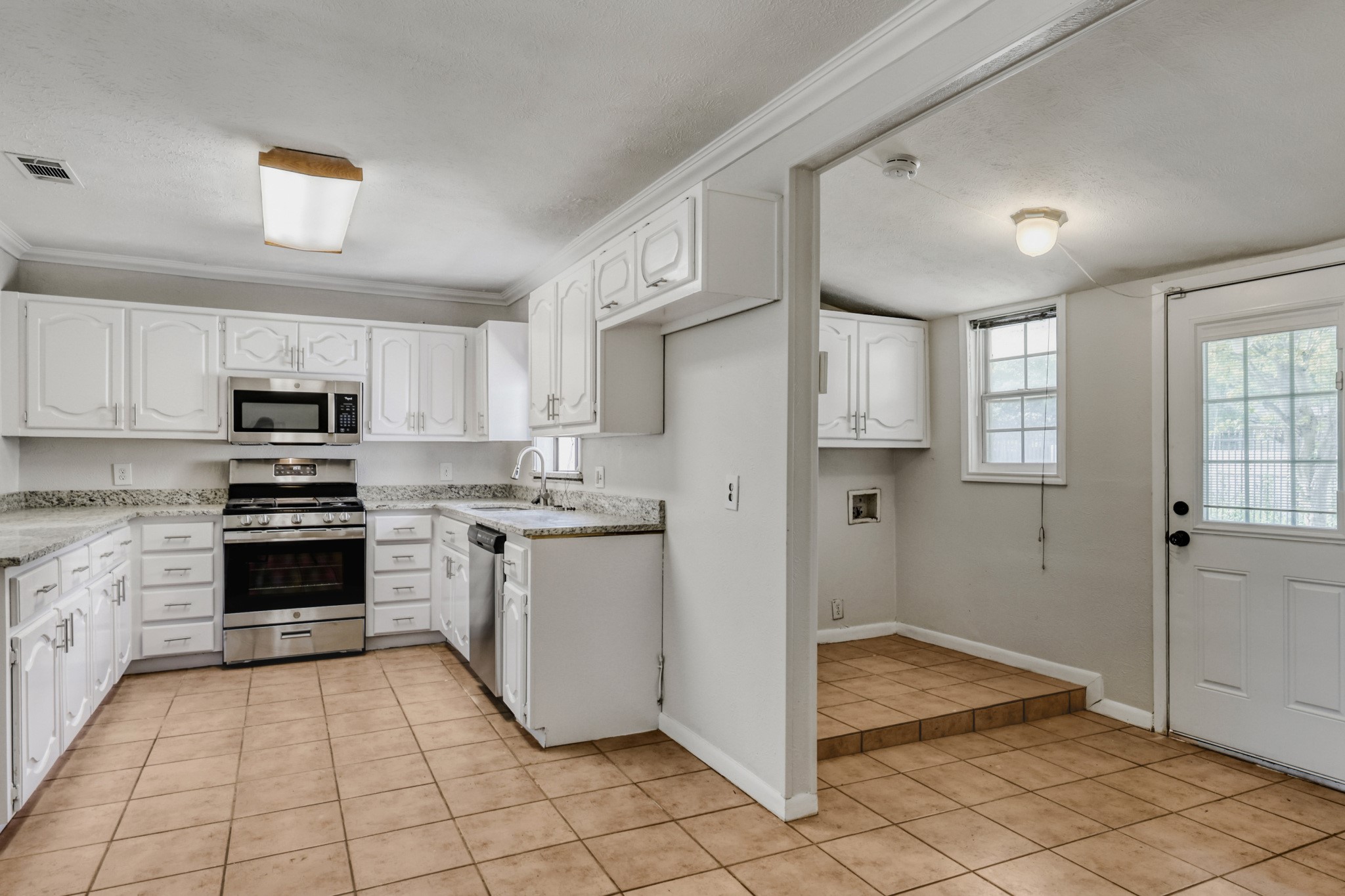 1017 Hoke Smith Drive Dallas TX 75224