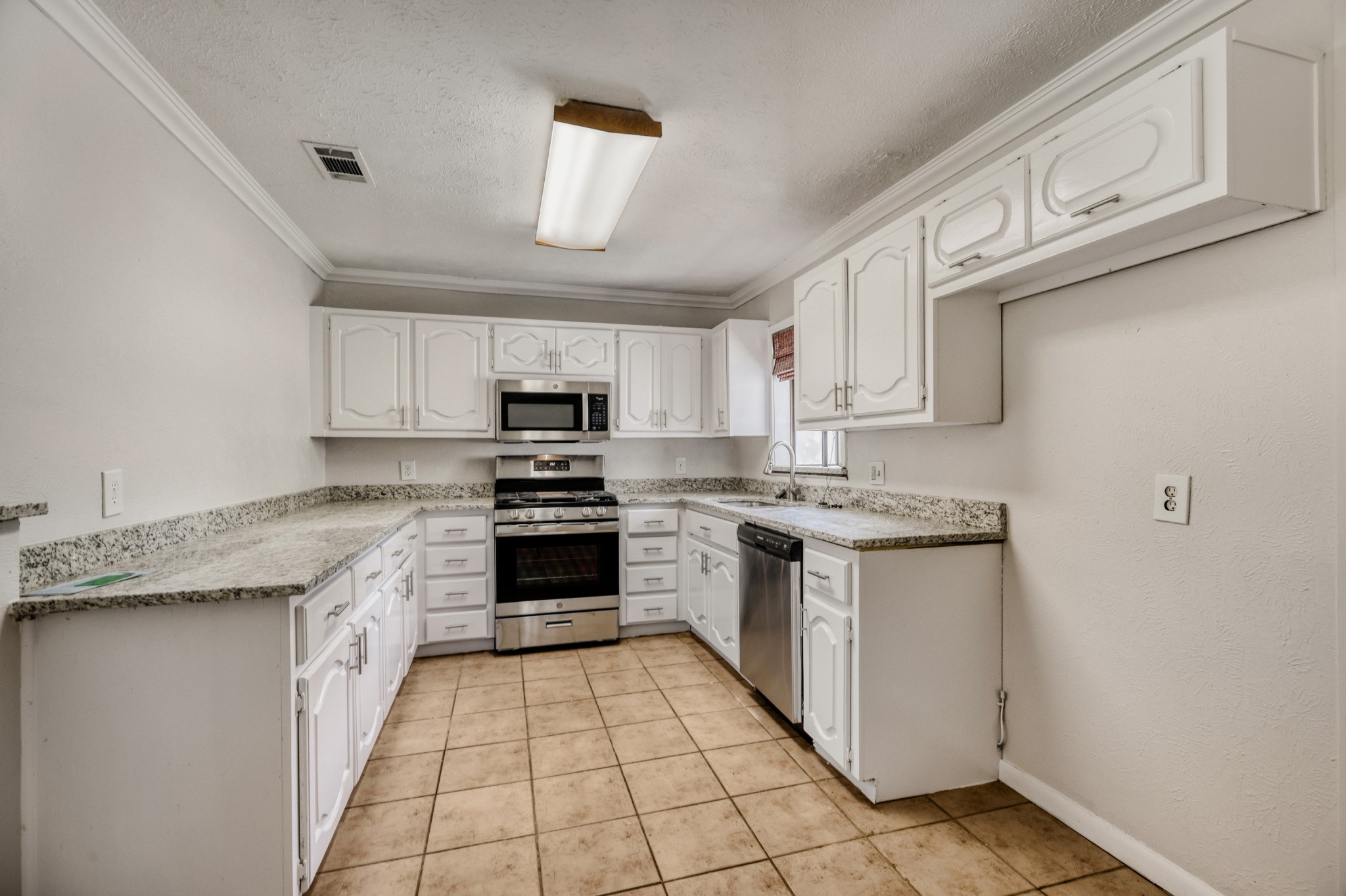 1017 Hoke Smith Drive Dallas TX 75224