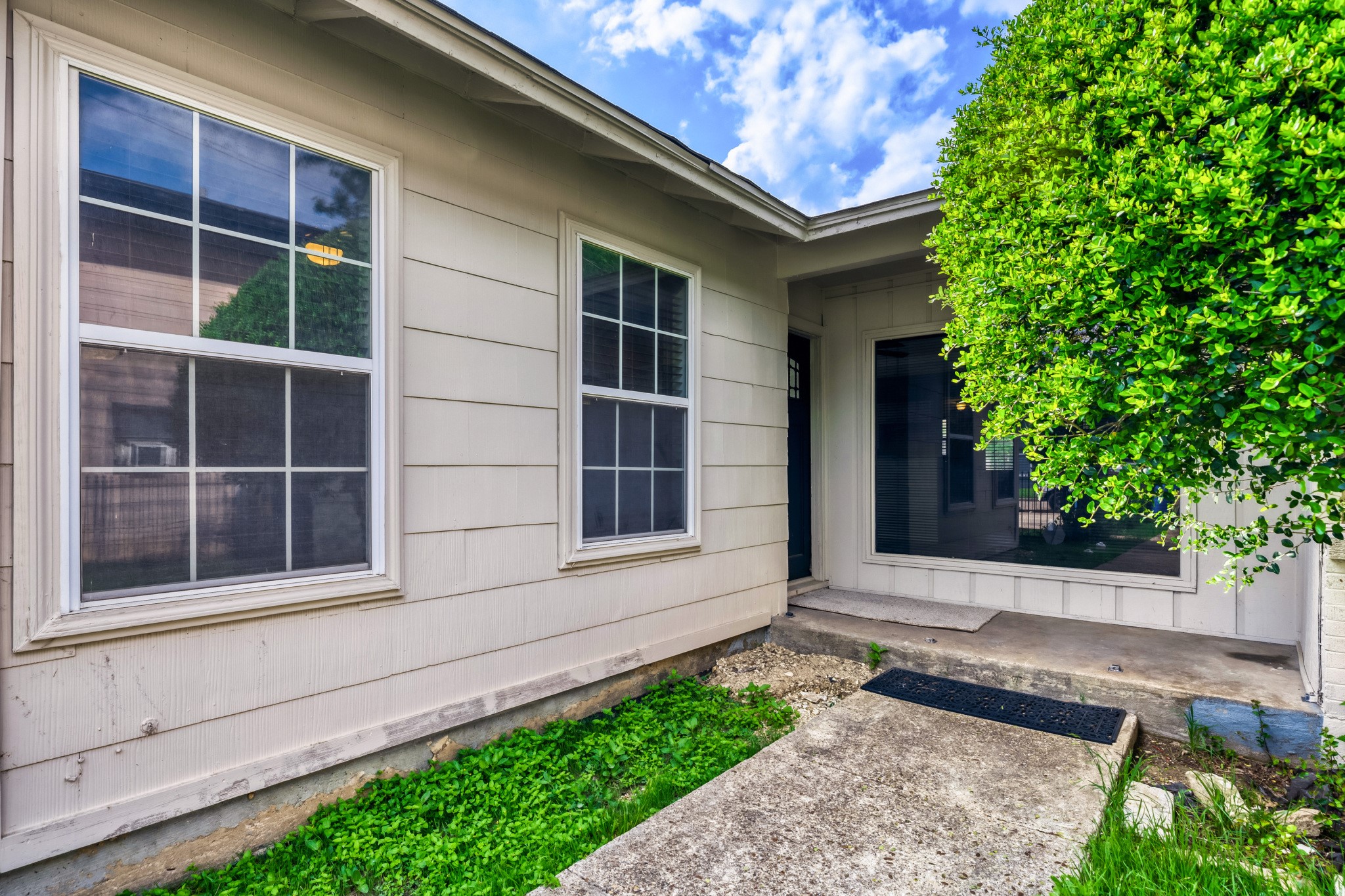 1017 Hoke Smith Drive Dallas TX 75224