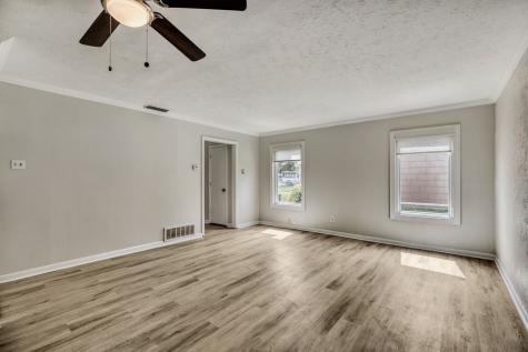 1017 Hoke Smith Drive Dallas TX 75224