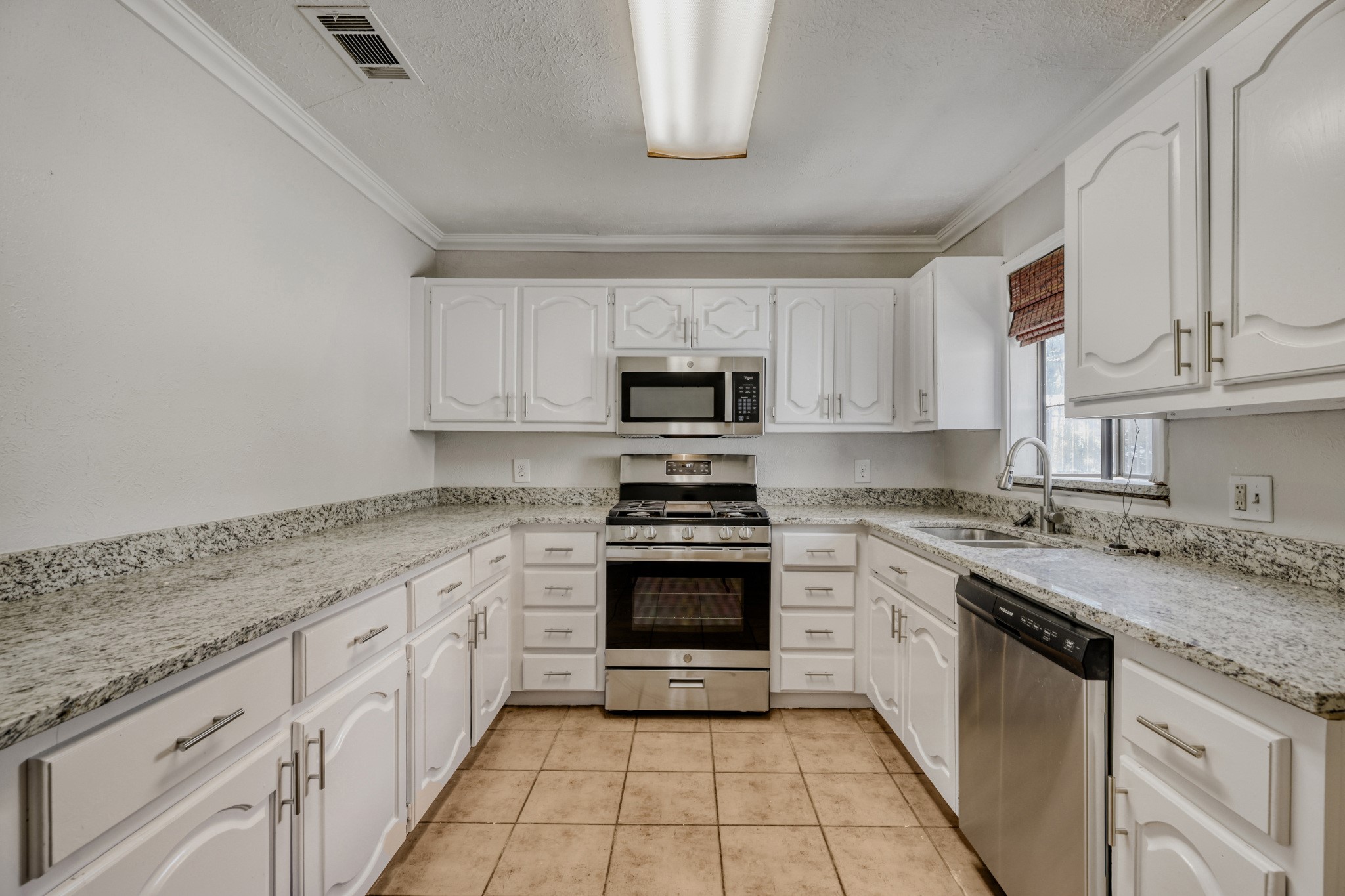 1017 Hoke Smith Drive Dallas TX 75224