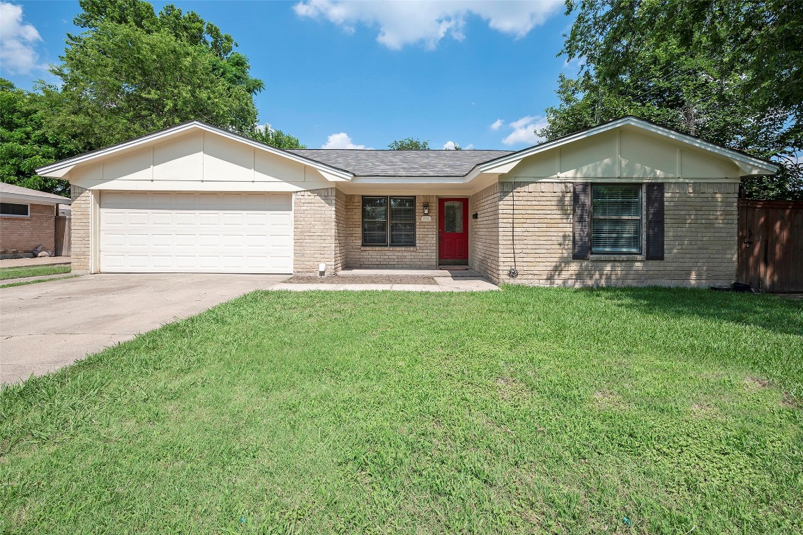 832 Patricia Street Irving TX 75060