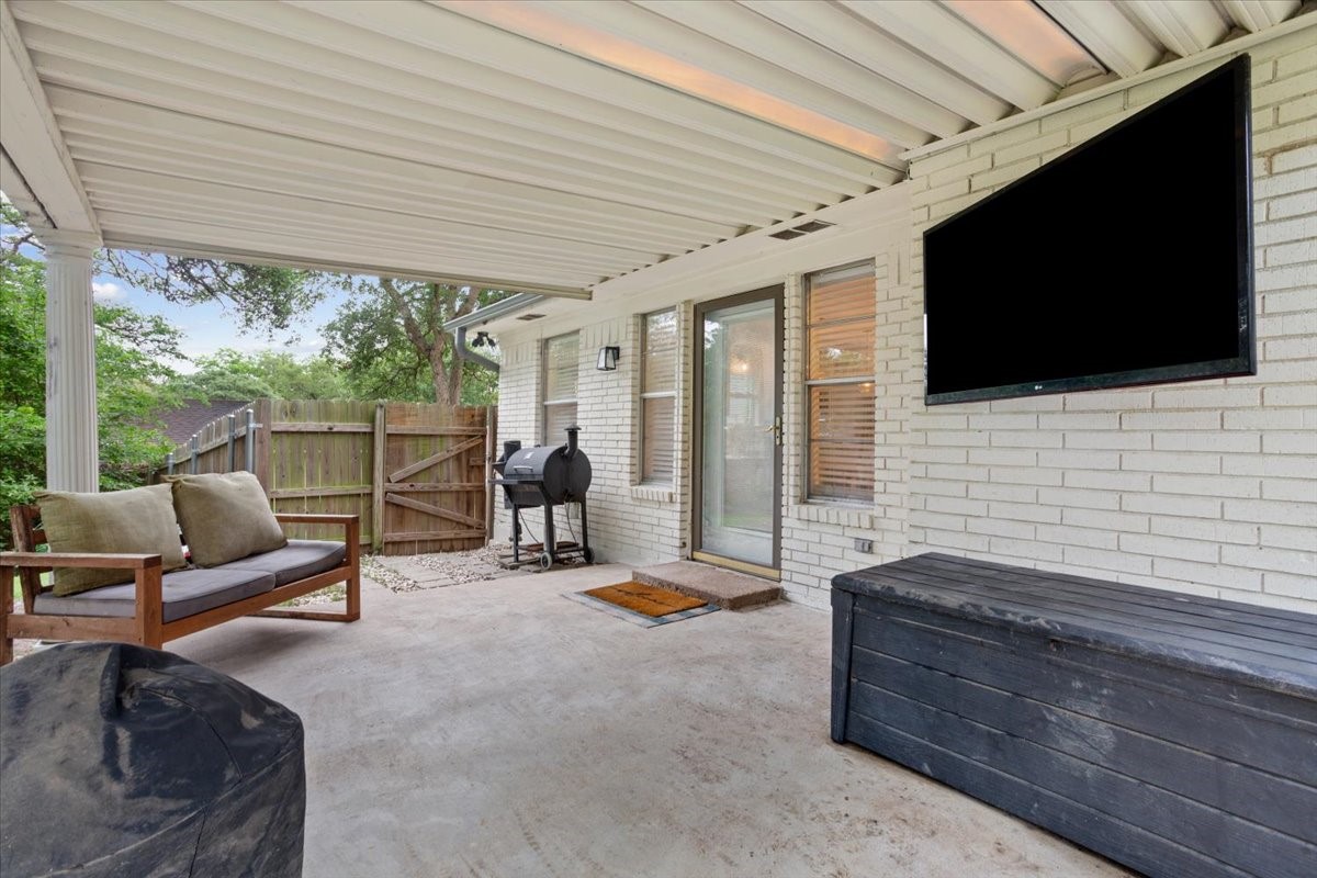 719 Wooded Crest Drive Woodway TX 76712