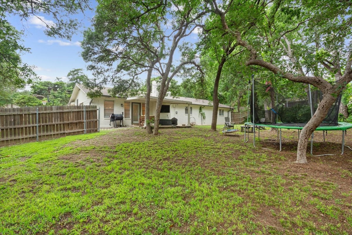 719 Wooded Crest Drive Woodway TX 76712