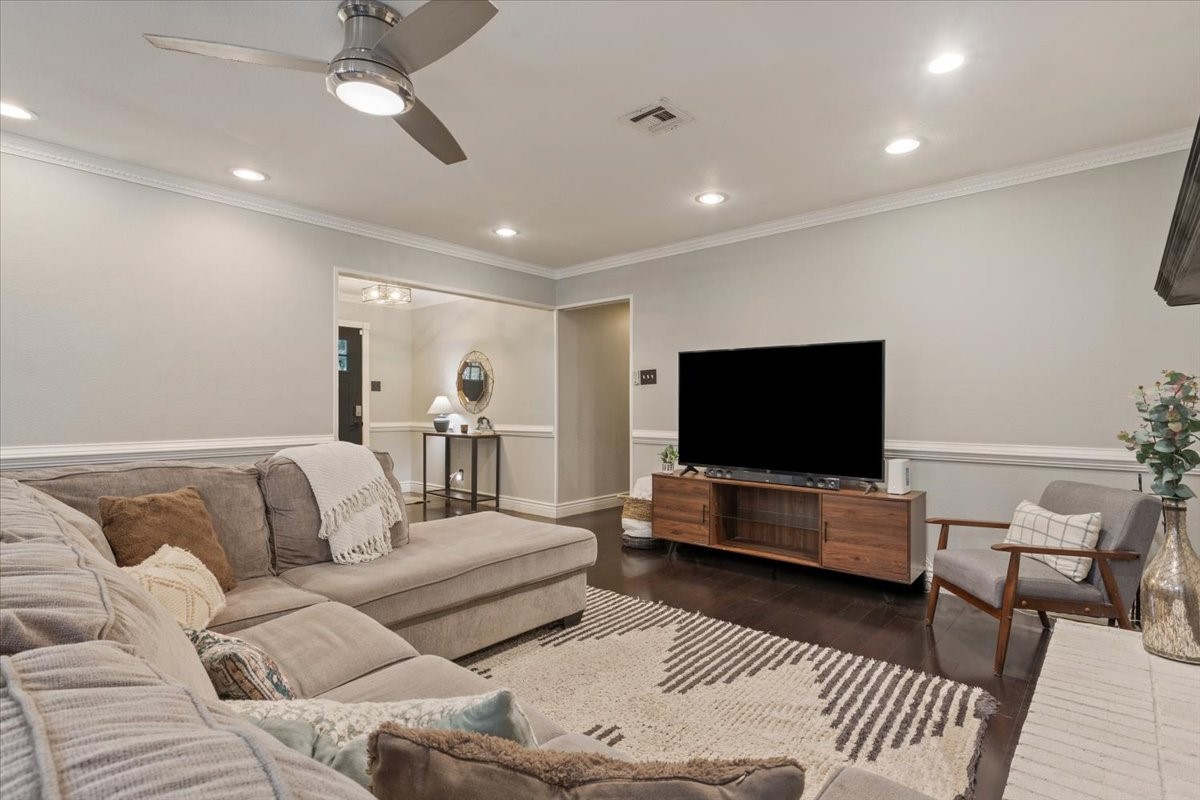 719 Wooded Crest Drive Woodway TX 76712