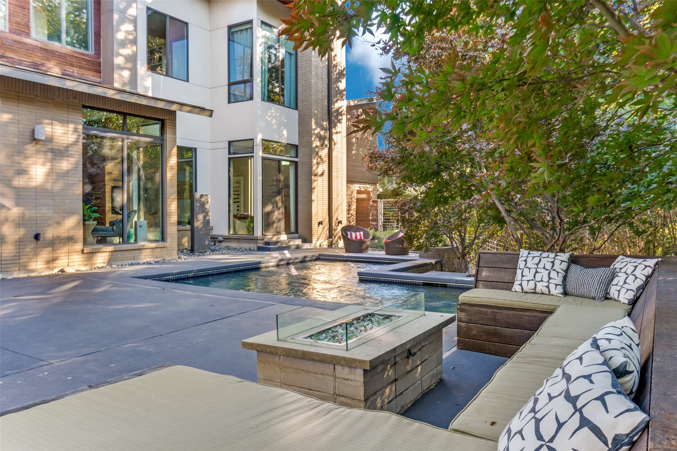 6536 Lake Circle Drive Dallas TX 75214