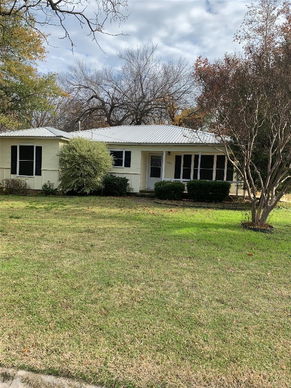 607 Rock Street Bowie TX 76230