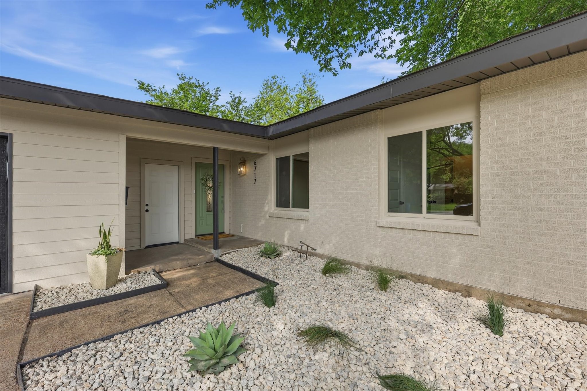 6717 Pimlico Drive Dallas TX 75214