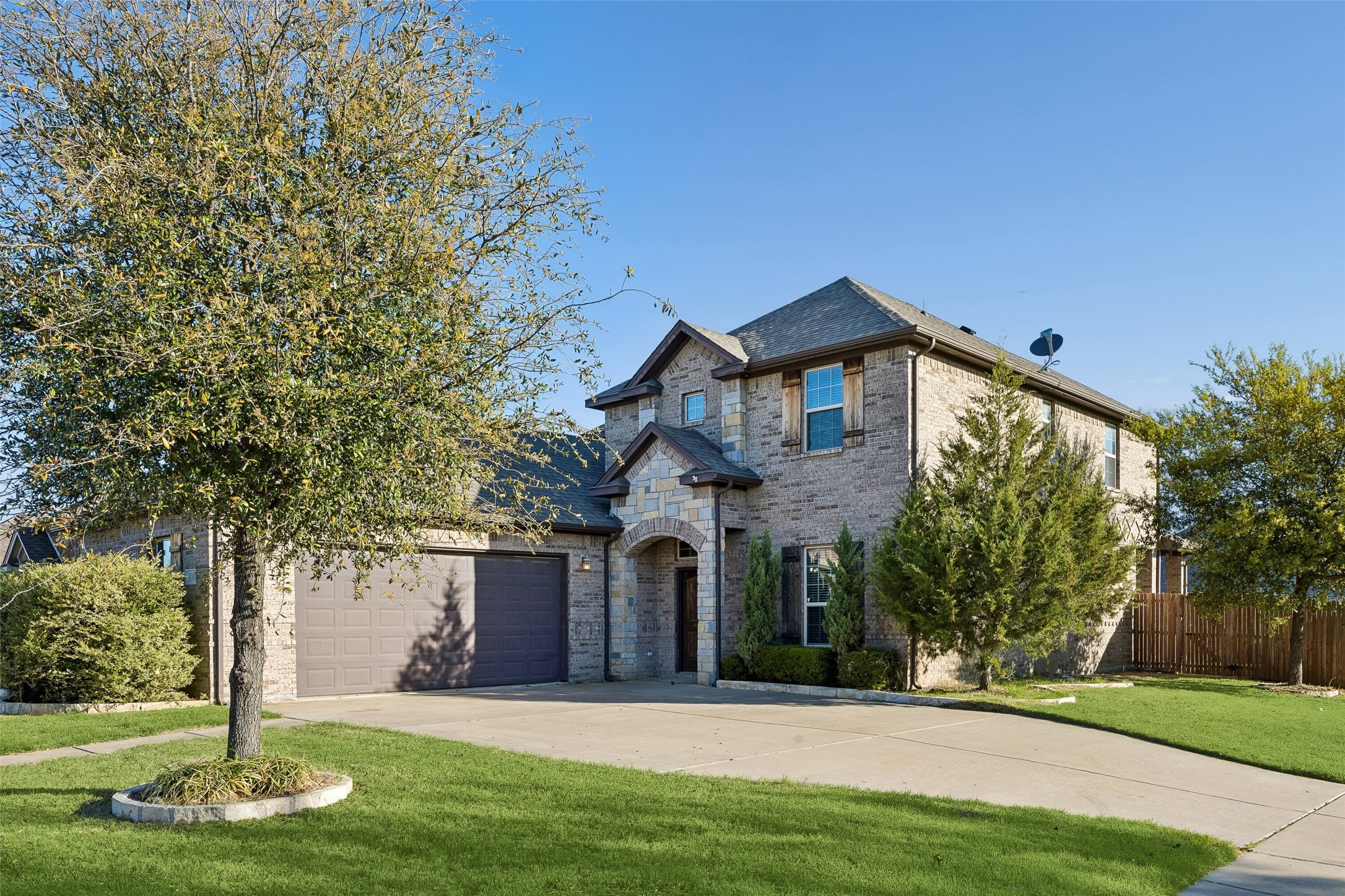 300 Madison Street Burleson TX 76028