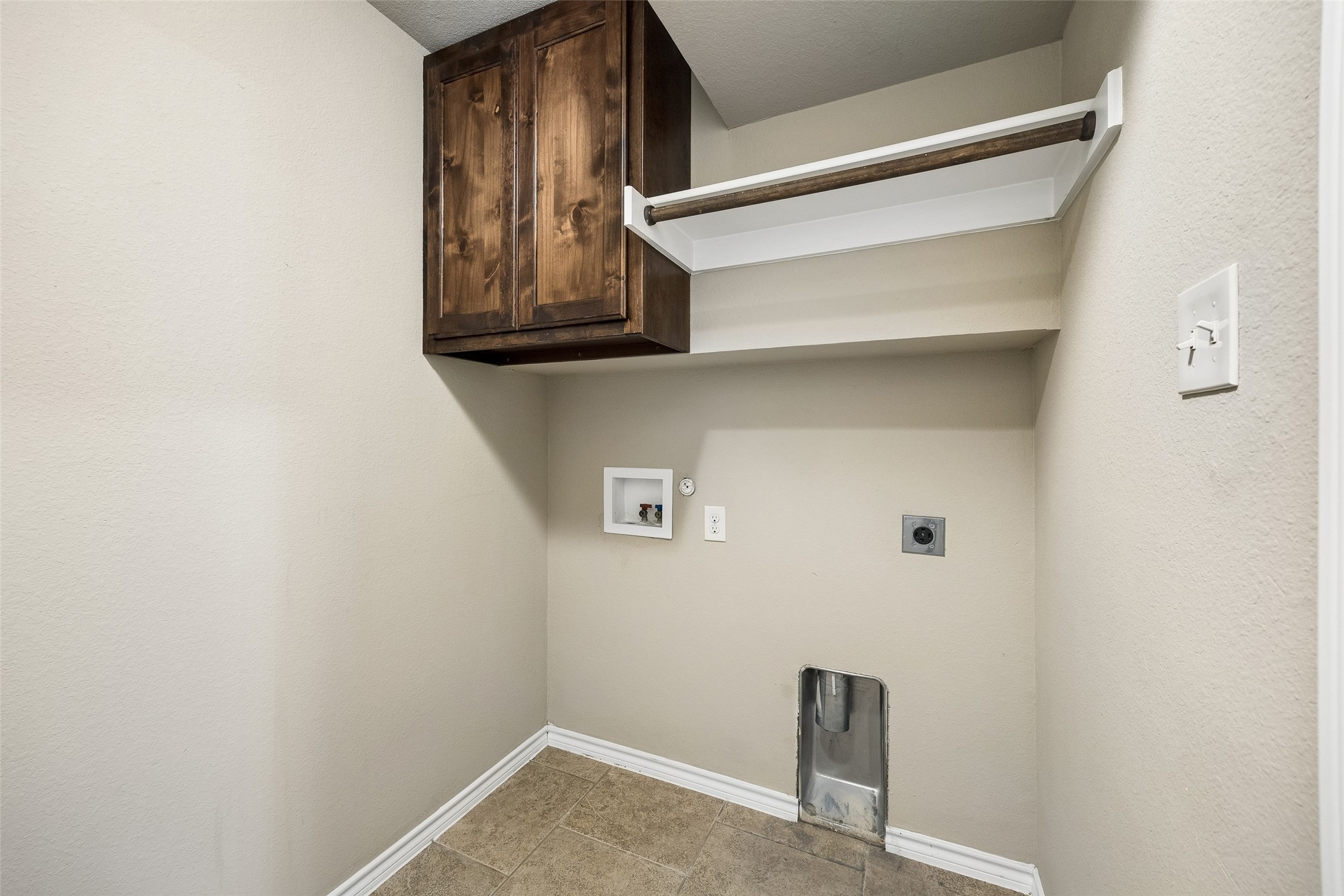 300 Madison Street Burleson TX 76028