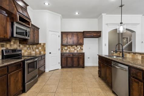 300 Madison Street Burleson TX 76028