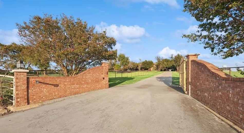 11410 Massey Road Pilot Point TX 76258