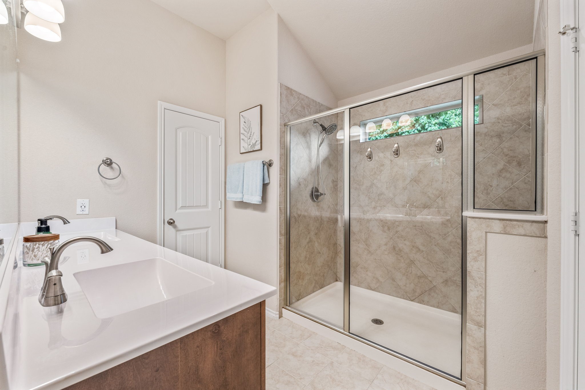 4304 Lucero Drive Granbury TX 76048