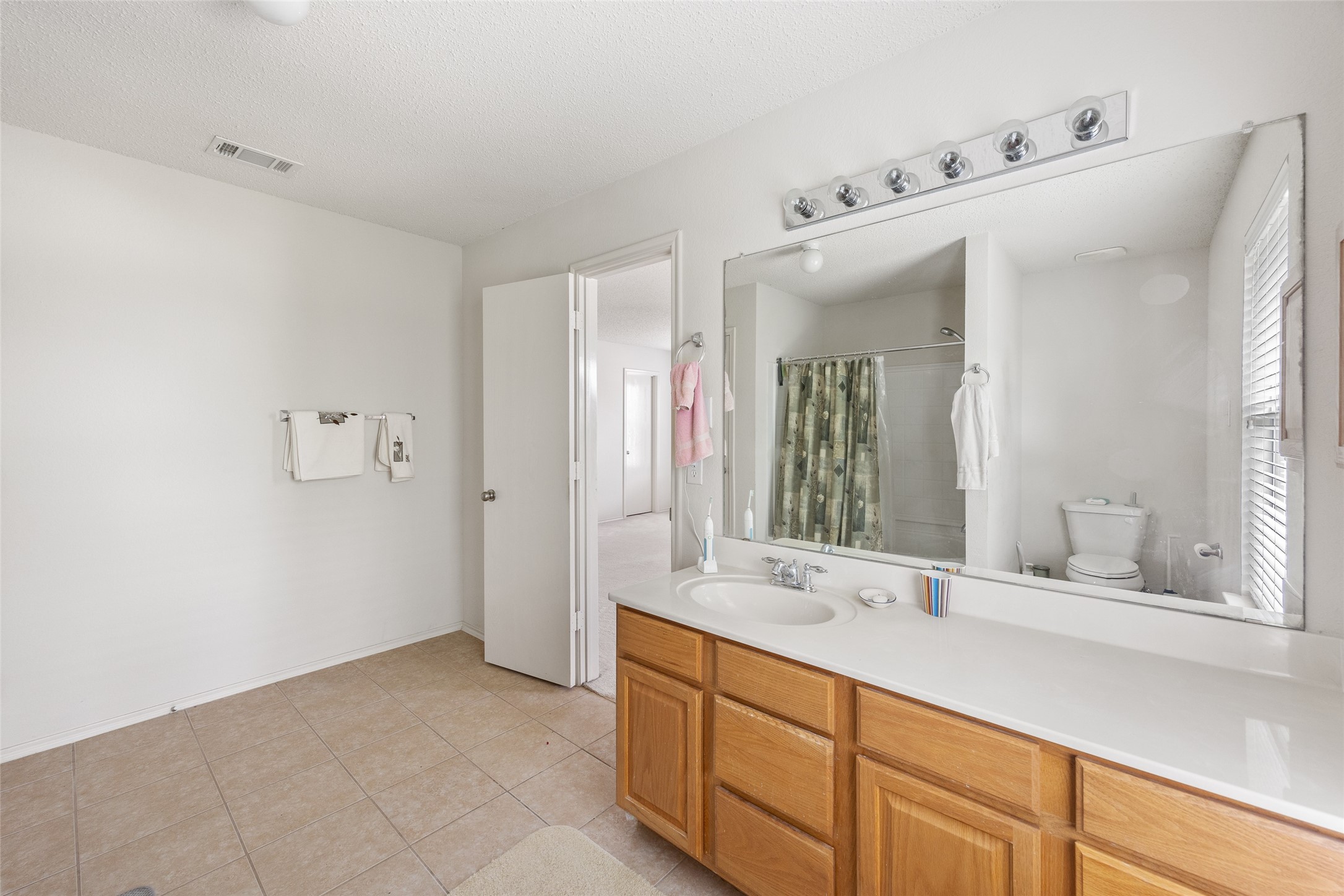 625 Condor Trail Saginaw TX 76131